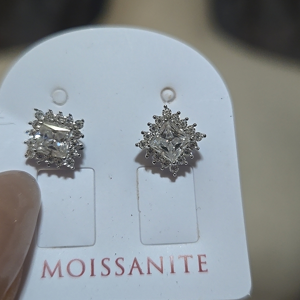 Moissanite 925 SS Push Back Earrings